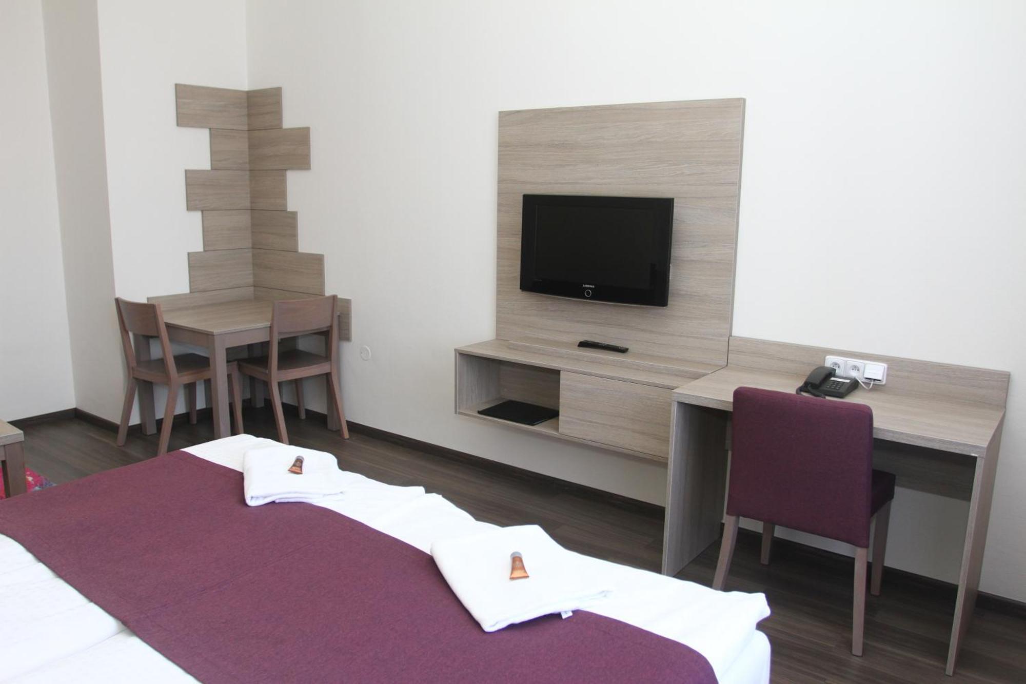 Hotel Palac Elektra Ostrava Exteriör bild