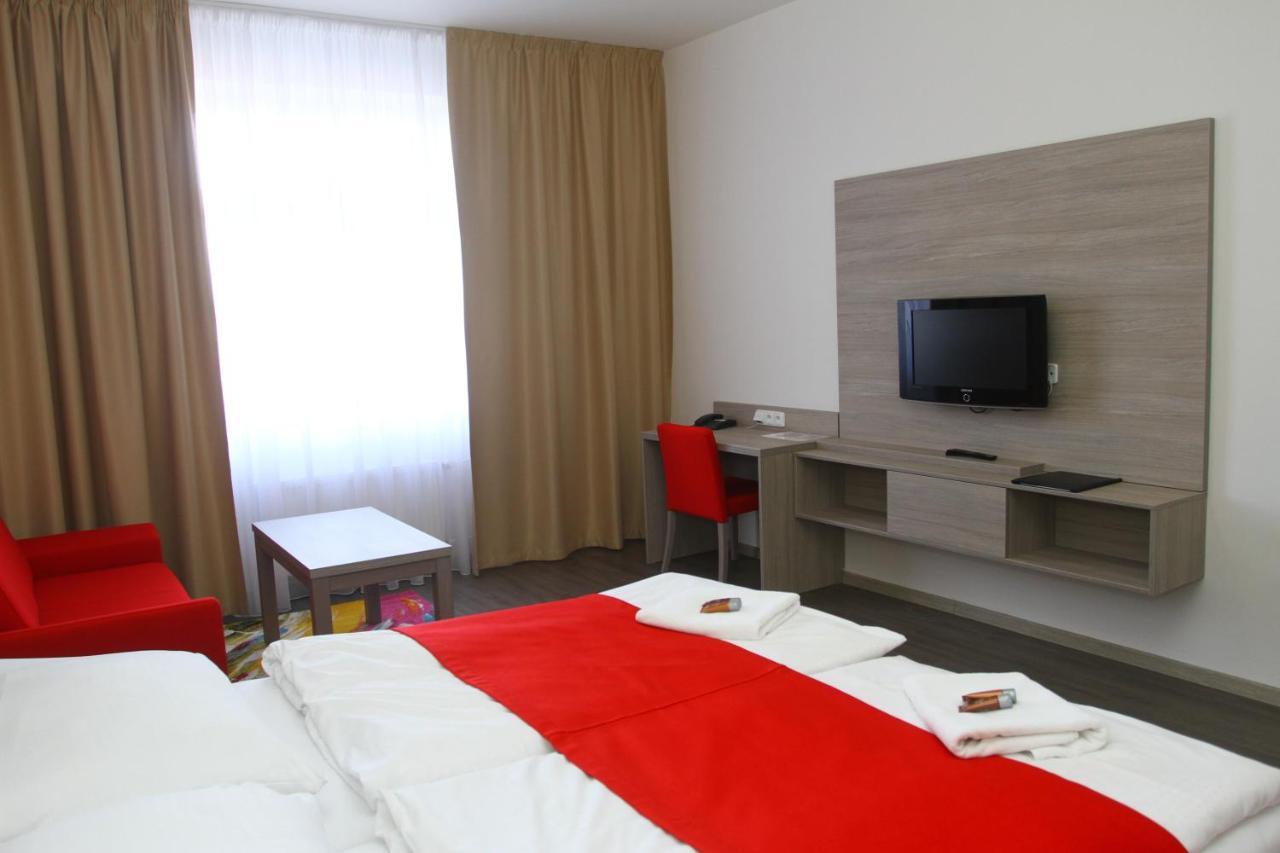 Hotel Palac Elektra Ostrava Exteriör bild